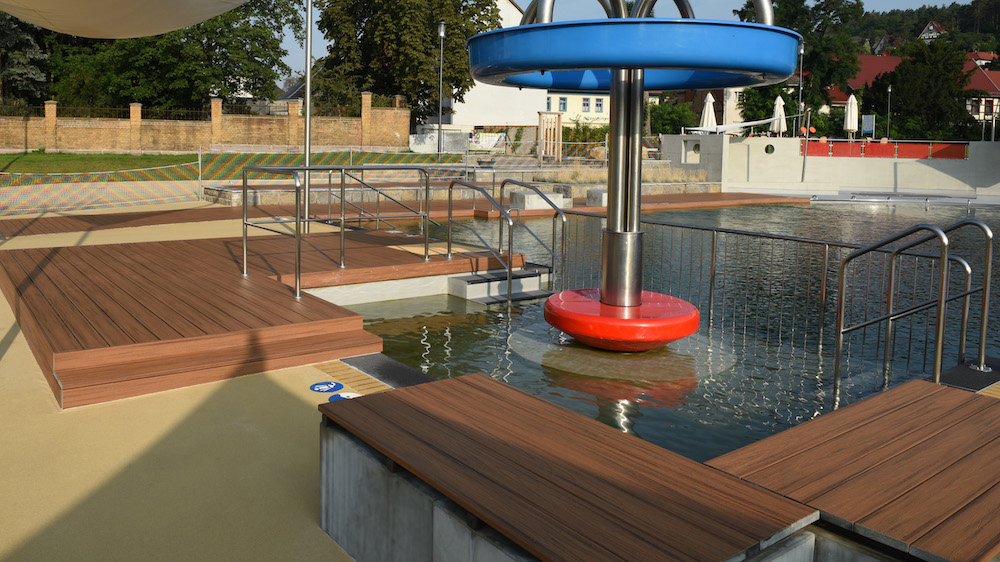 Wasserdichter Bodenbelag Schwimmbad Beispiel